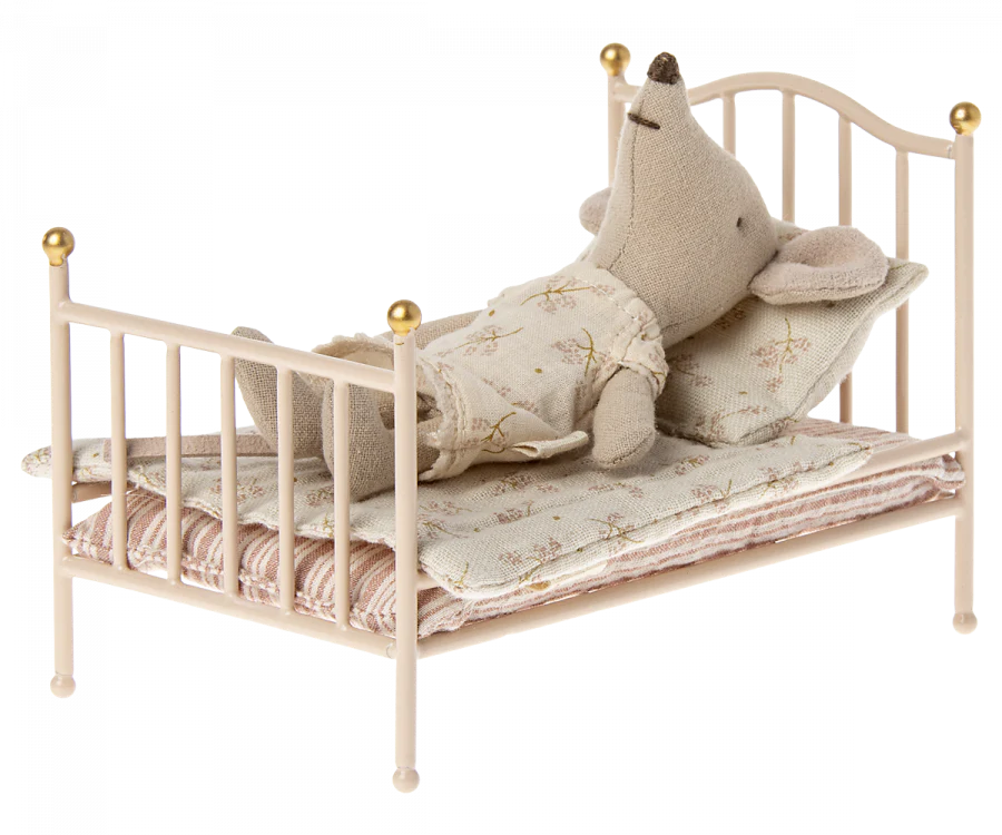 Vintage Bed For Mouse | Rose