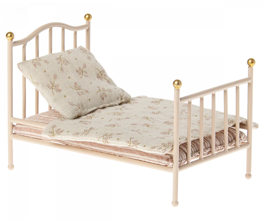 Vintage Bed For Mouse | Rose