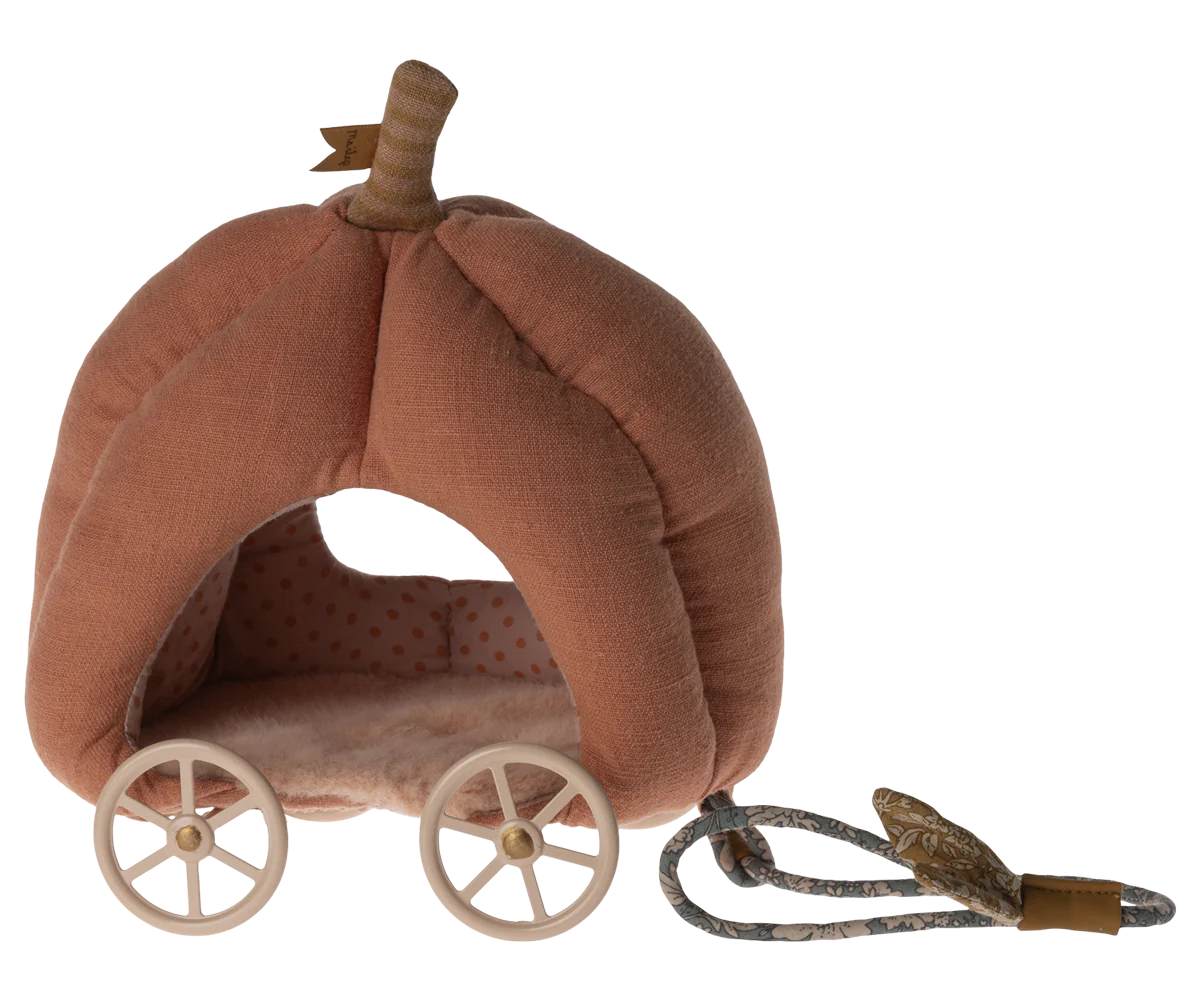 Royal Pumpkin Carriage | Mouse