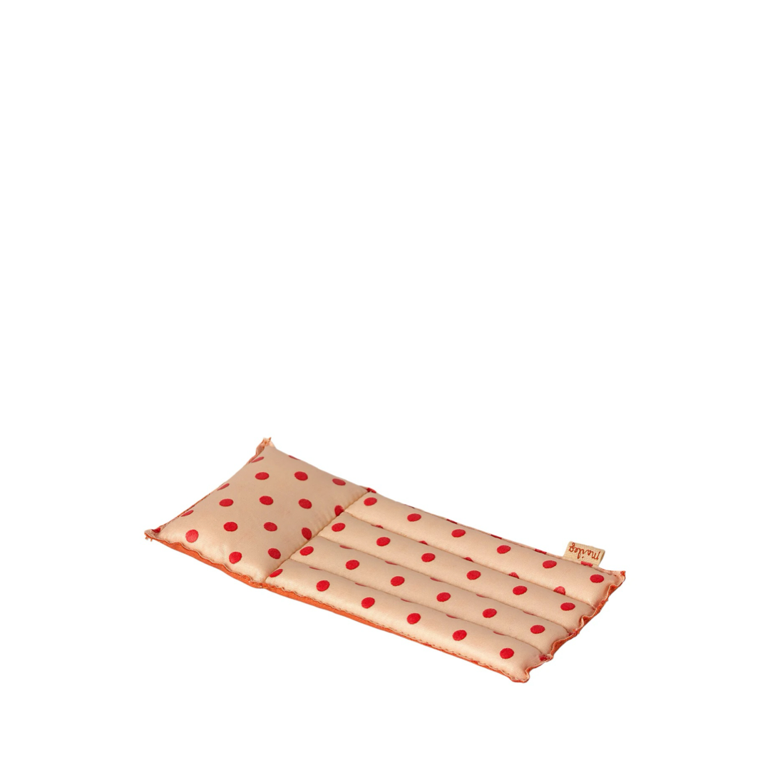 Beach Mattress, Mouse | Red Dot