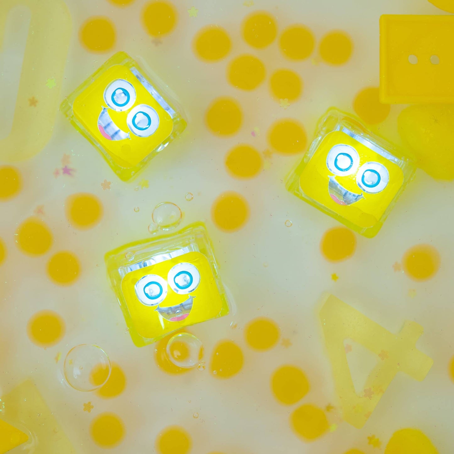 Glo Pals Light-Up Cubes | Alex (Yellow)