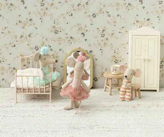 Little Sister Ballerina Mouse | Mint