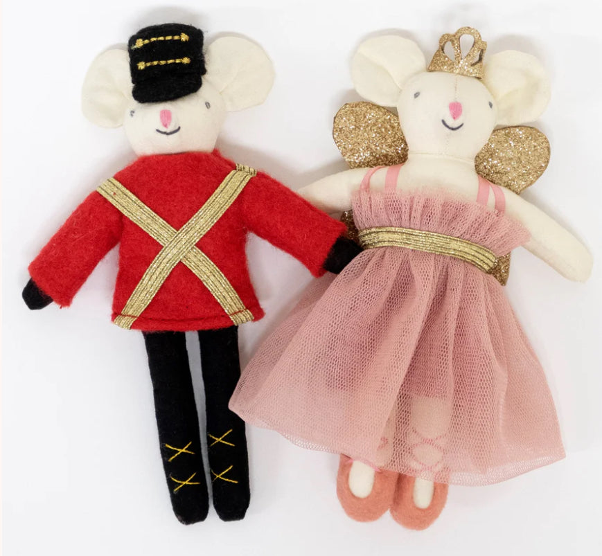 Theatre Suitcase and Ballet Dancer Dolls